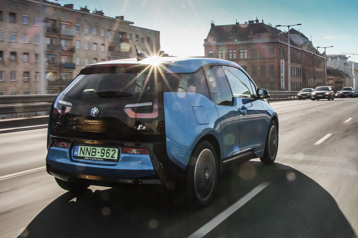 BMW I3