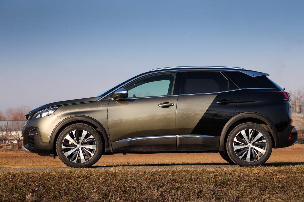 PEUGEOT 3008