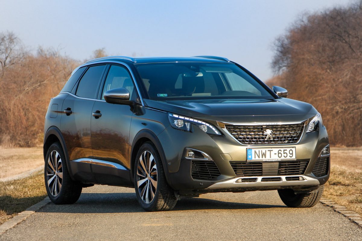 PEUGEOT 3008