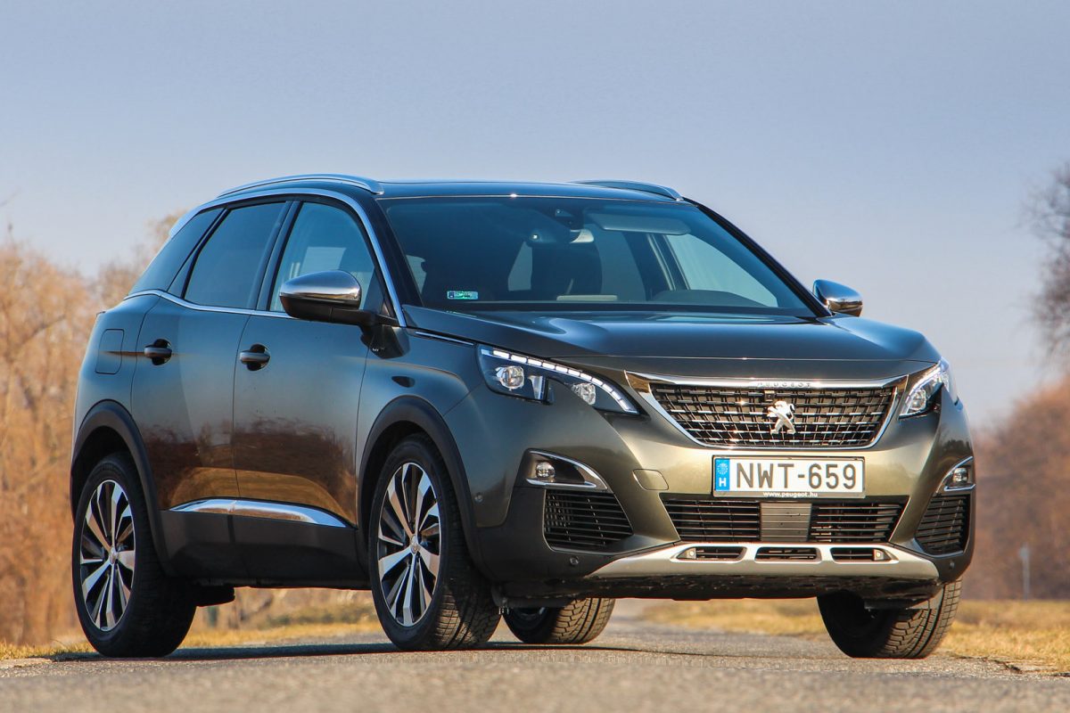 PEUGEOT 3008
