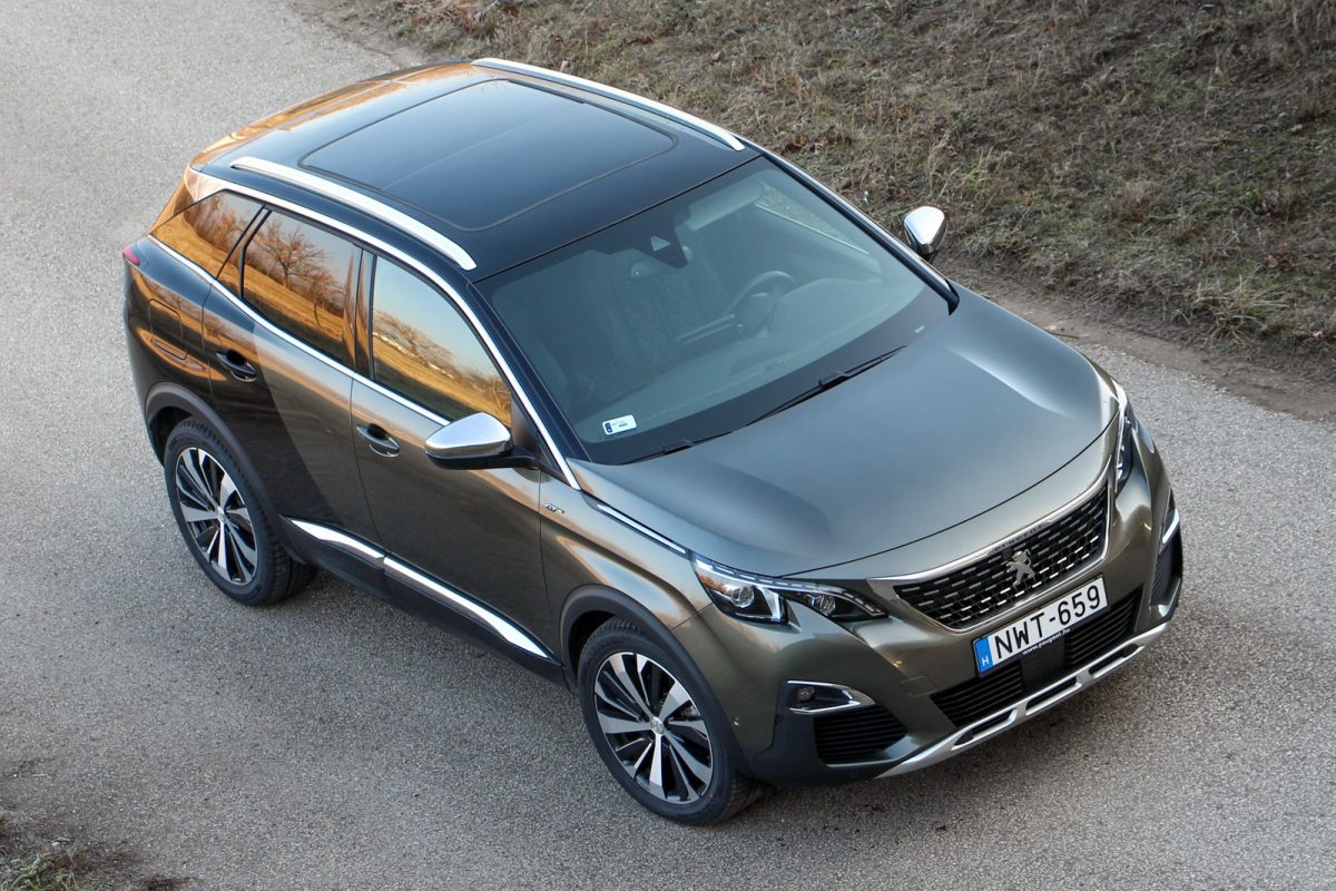 PEUGEOT 3008