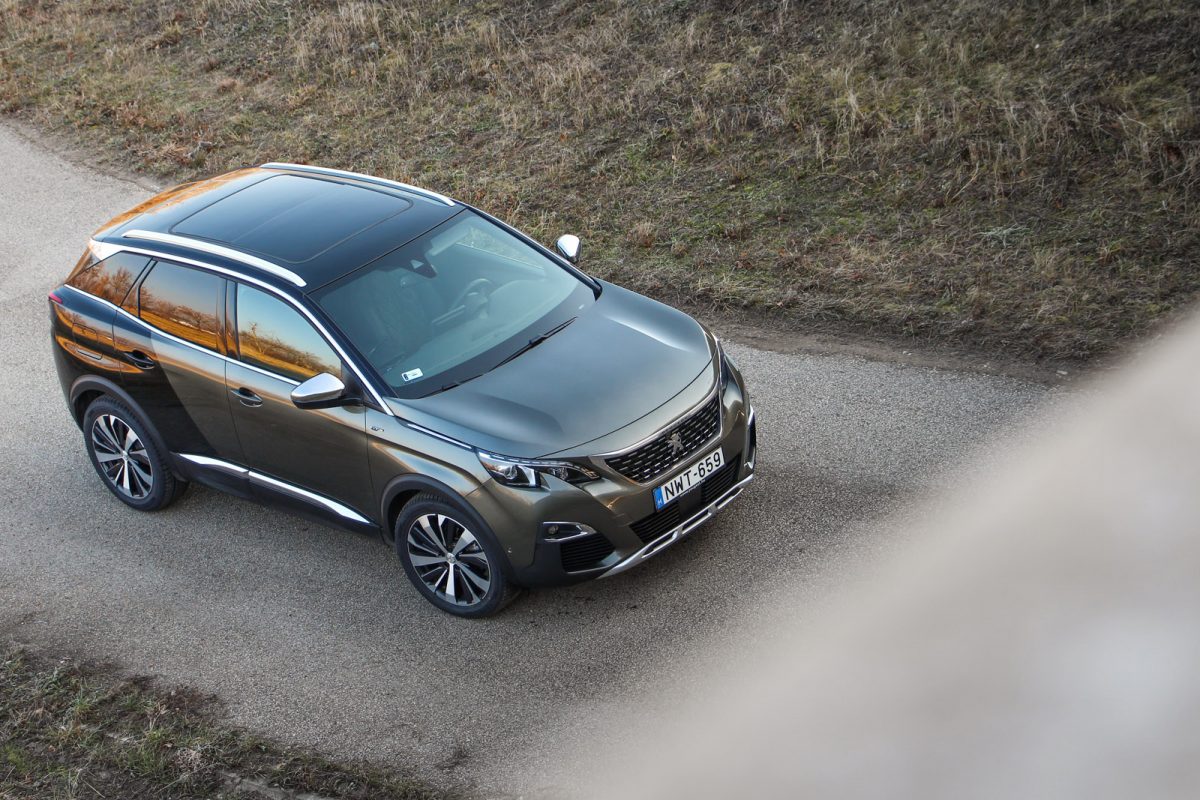 PEUGEOT 3008