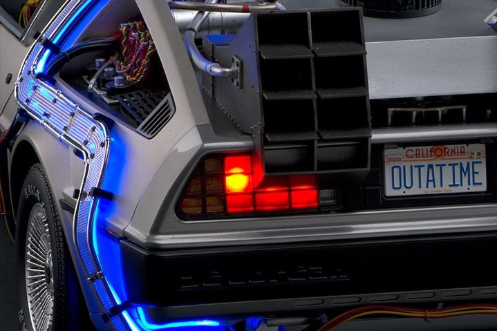 DE LOREAN DMC-12