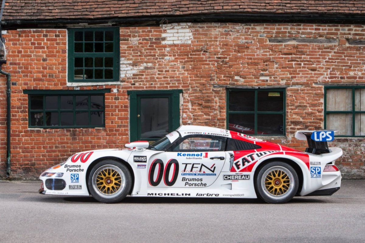 PORSCHE 911