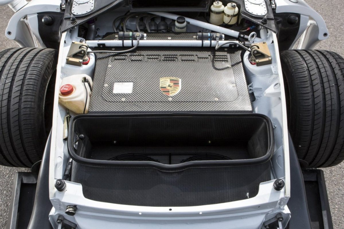 PORSCHE 911