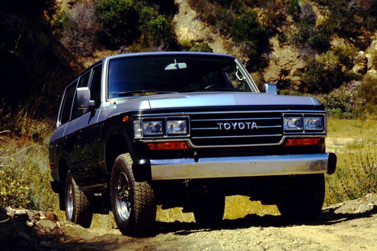 TOYOTA LAND CRUISER