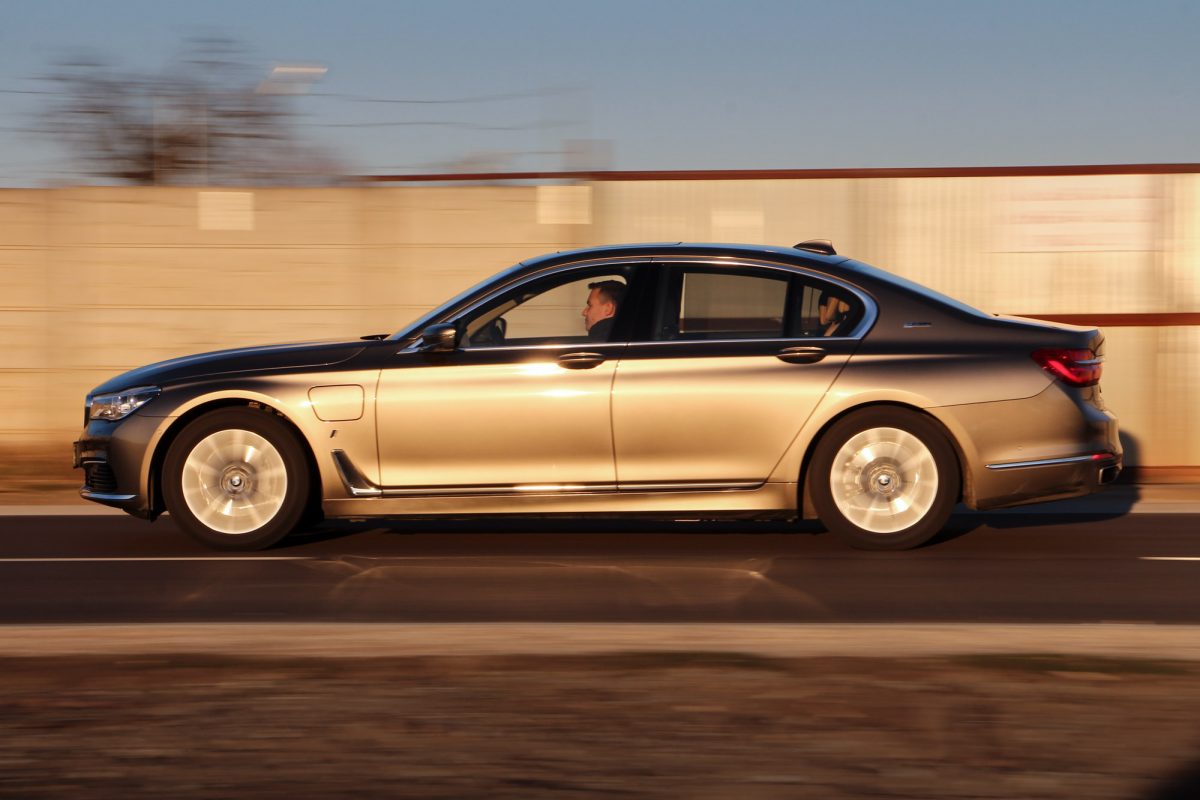 BMW 7-ES SOROZAT
