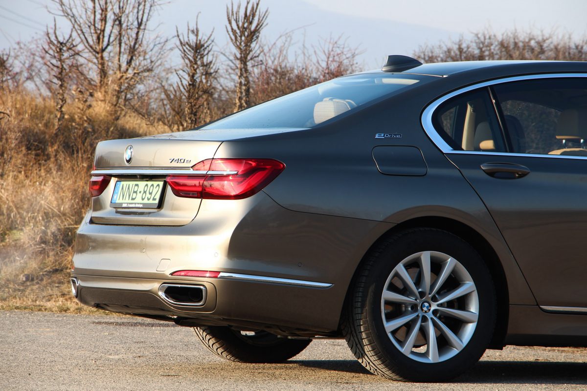 BMW 7-ES SOROZAT