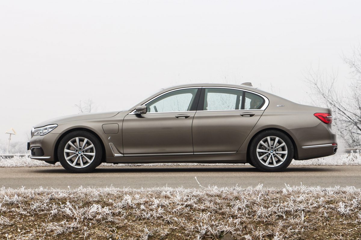 BMW 7-ES SOROZAT