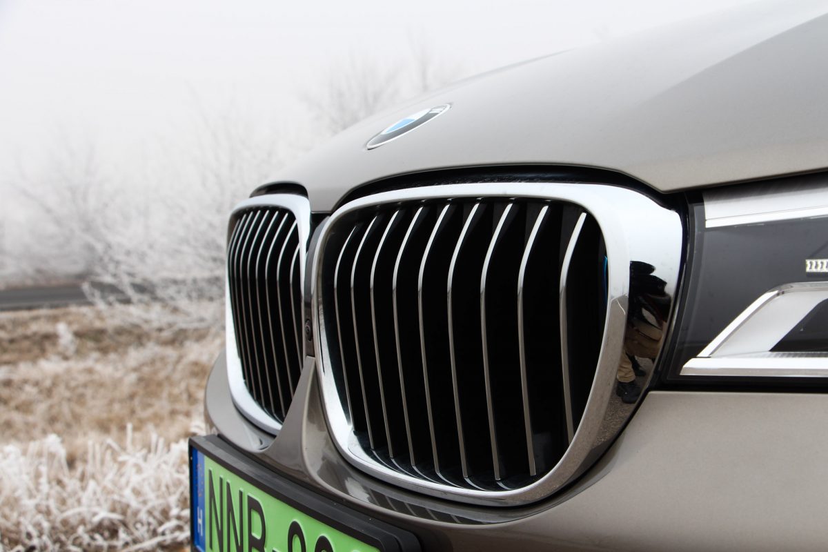 BMW 7-ES SOROZAT