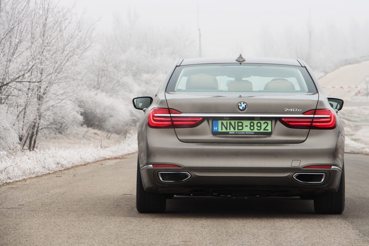 BMW 7-ES SOROZAT