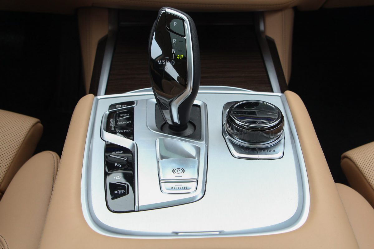 BMW 7-ES SOROZAT