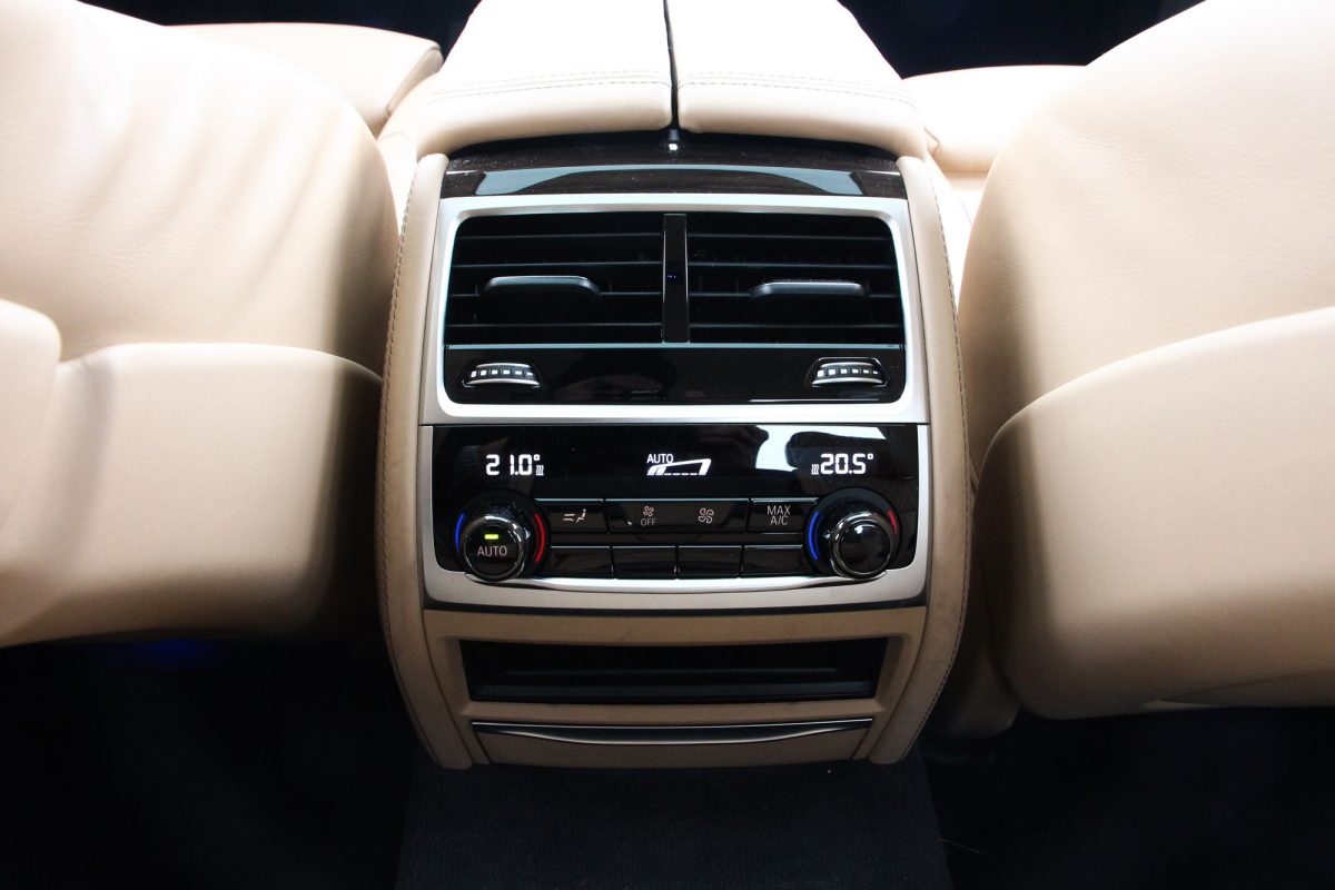 BMW 7-ES SOROZAT