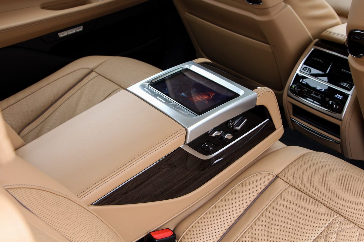 BMW 7-ES SOROZAT