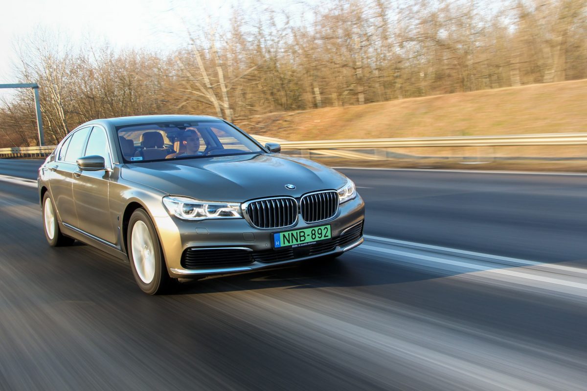 BMW 7-ES SOROZAT