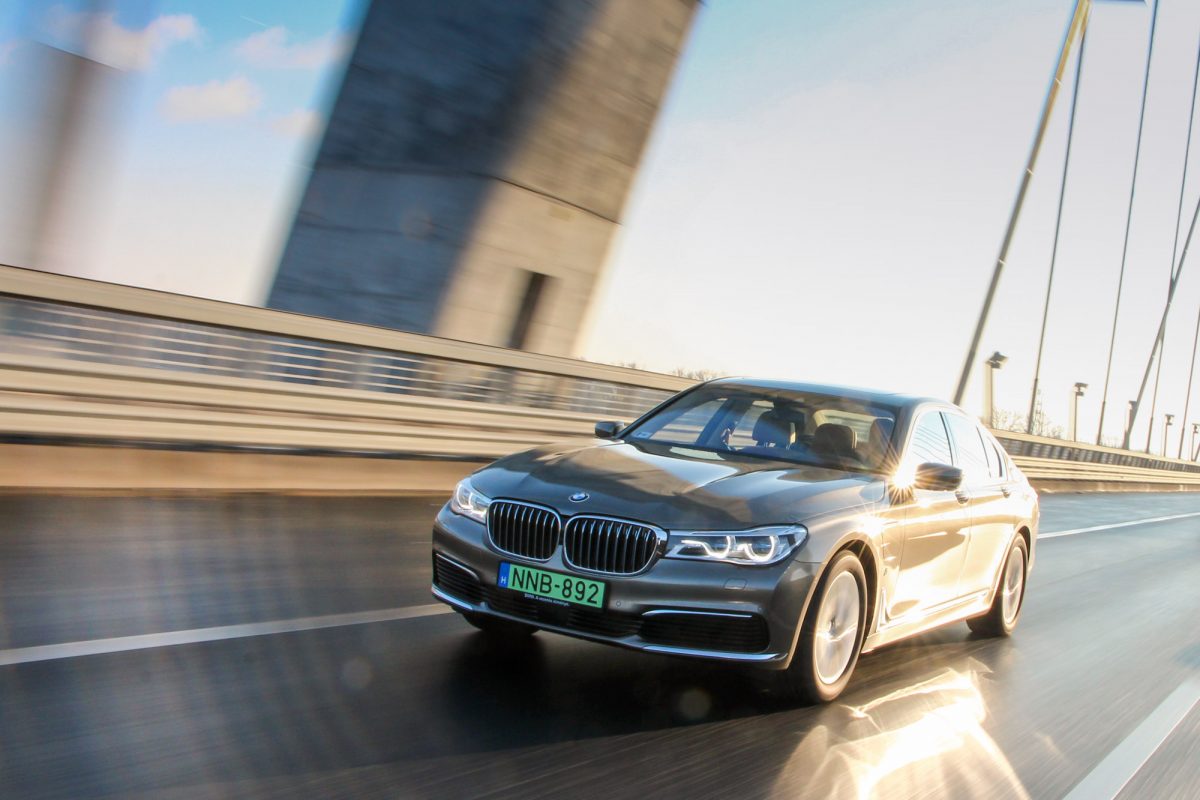 BMW 7-ES SOROZAT