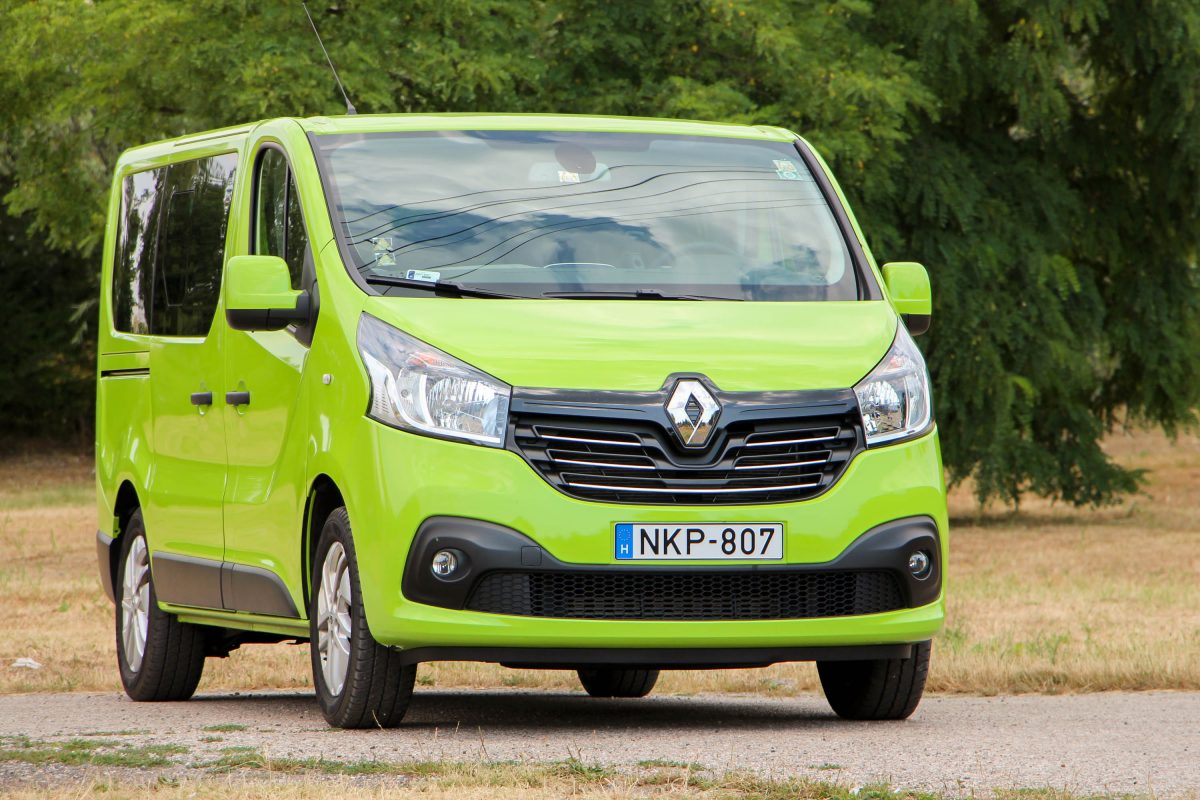 RENAULT