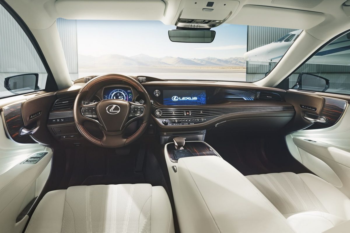 LEXUS LS