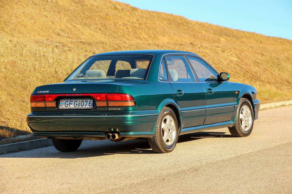 MITSUBISHI SIGMA