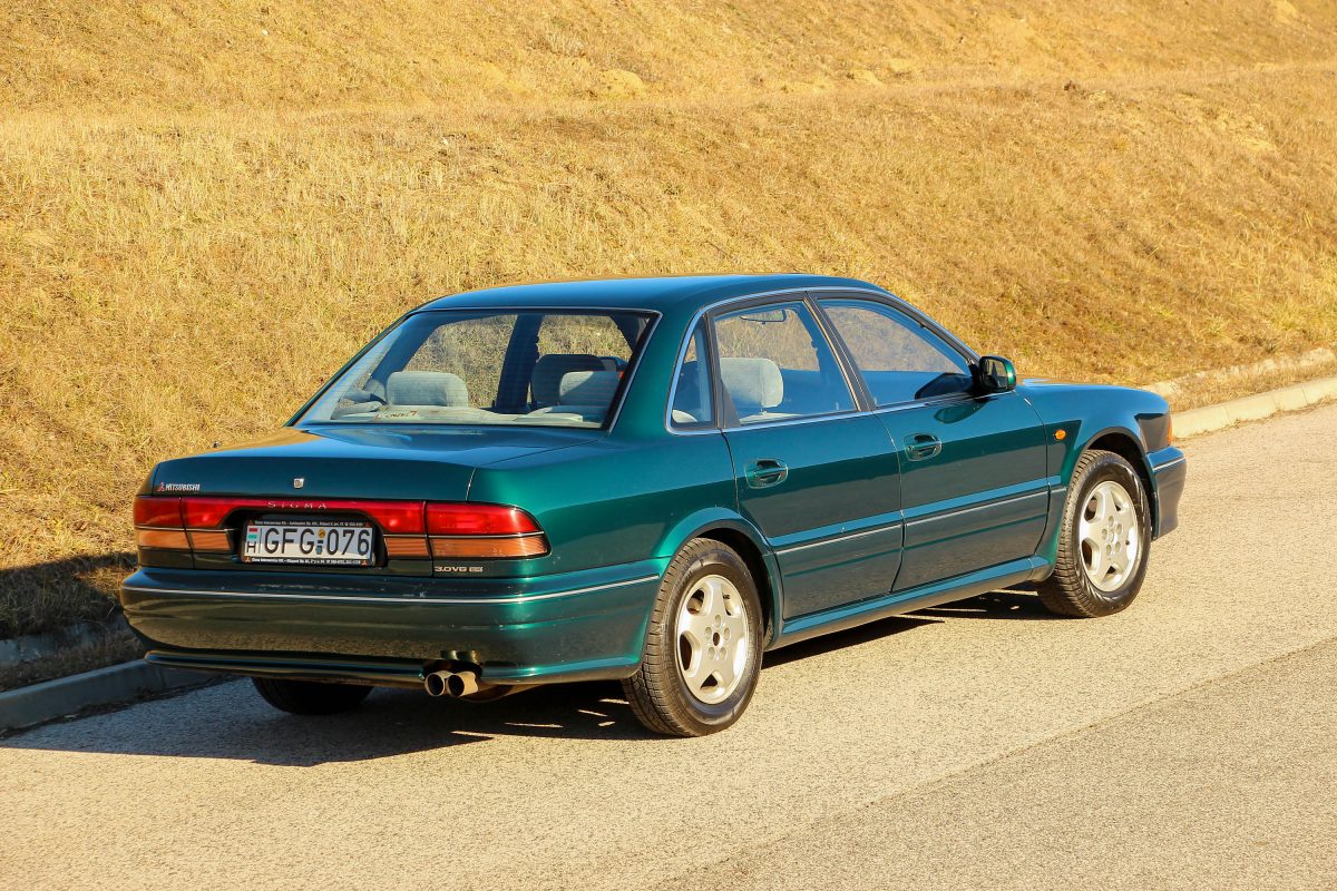 MITSUBISHI SIGMA