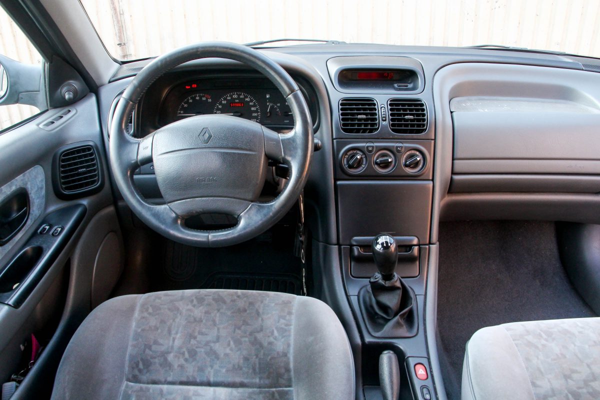 RENAULT LAGUNA