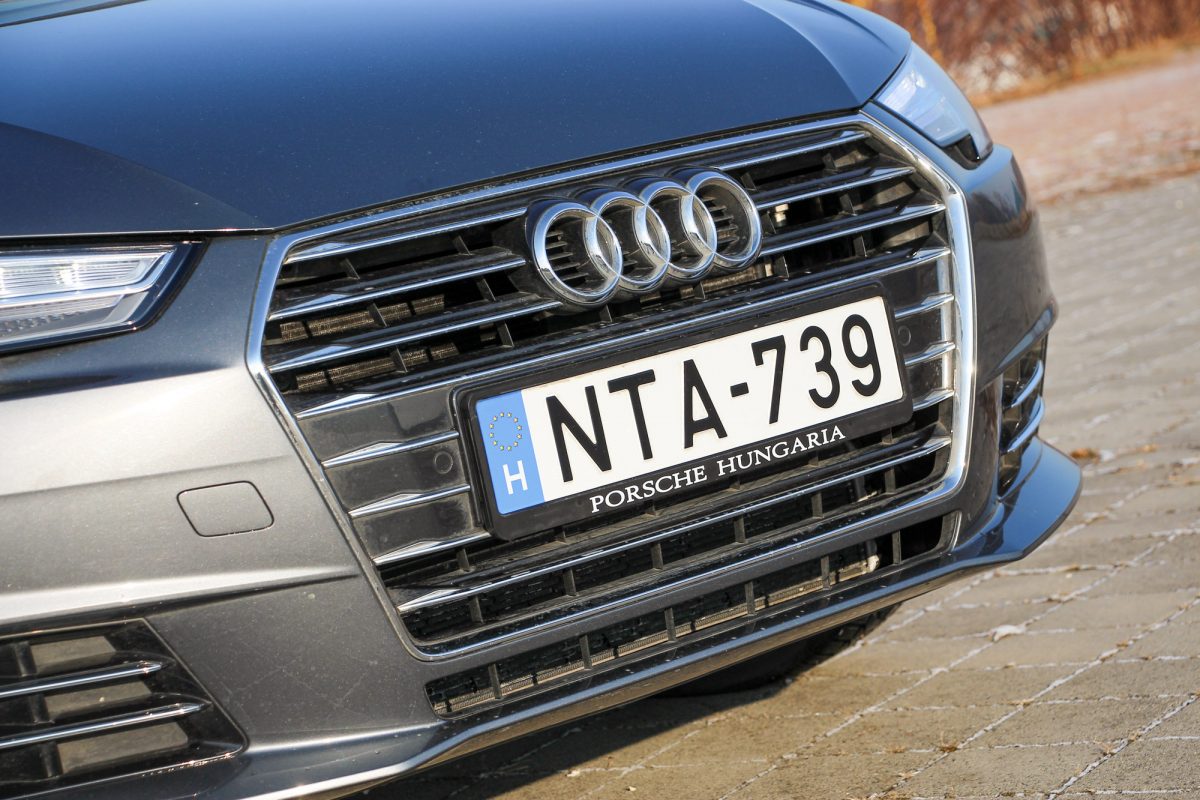AUDI A4