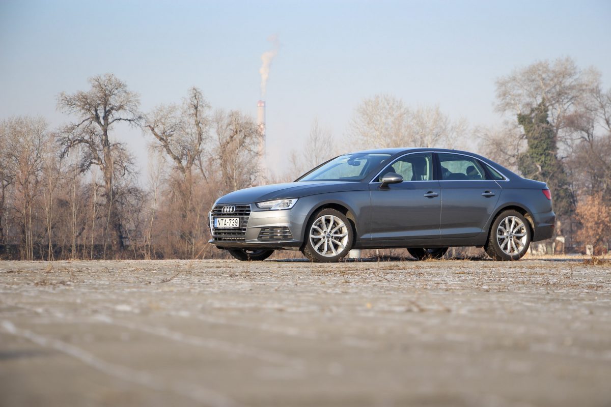 AUDI A4