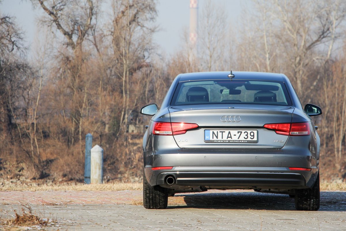 AUDI A4
