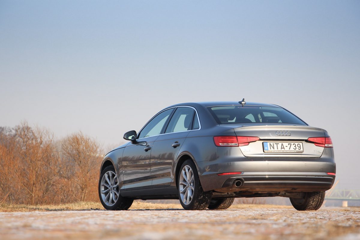 AUDI A4