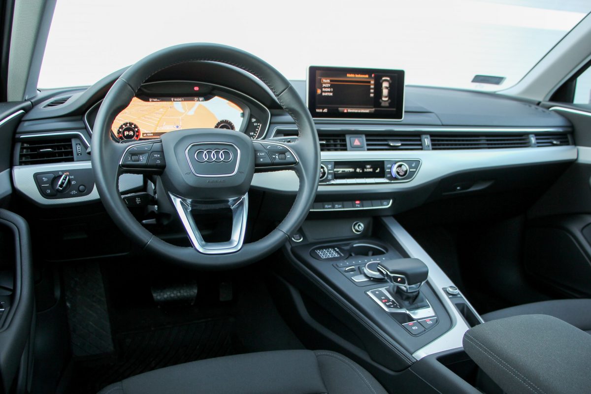 AUDI A4
