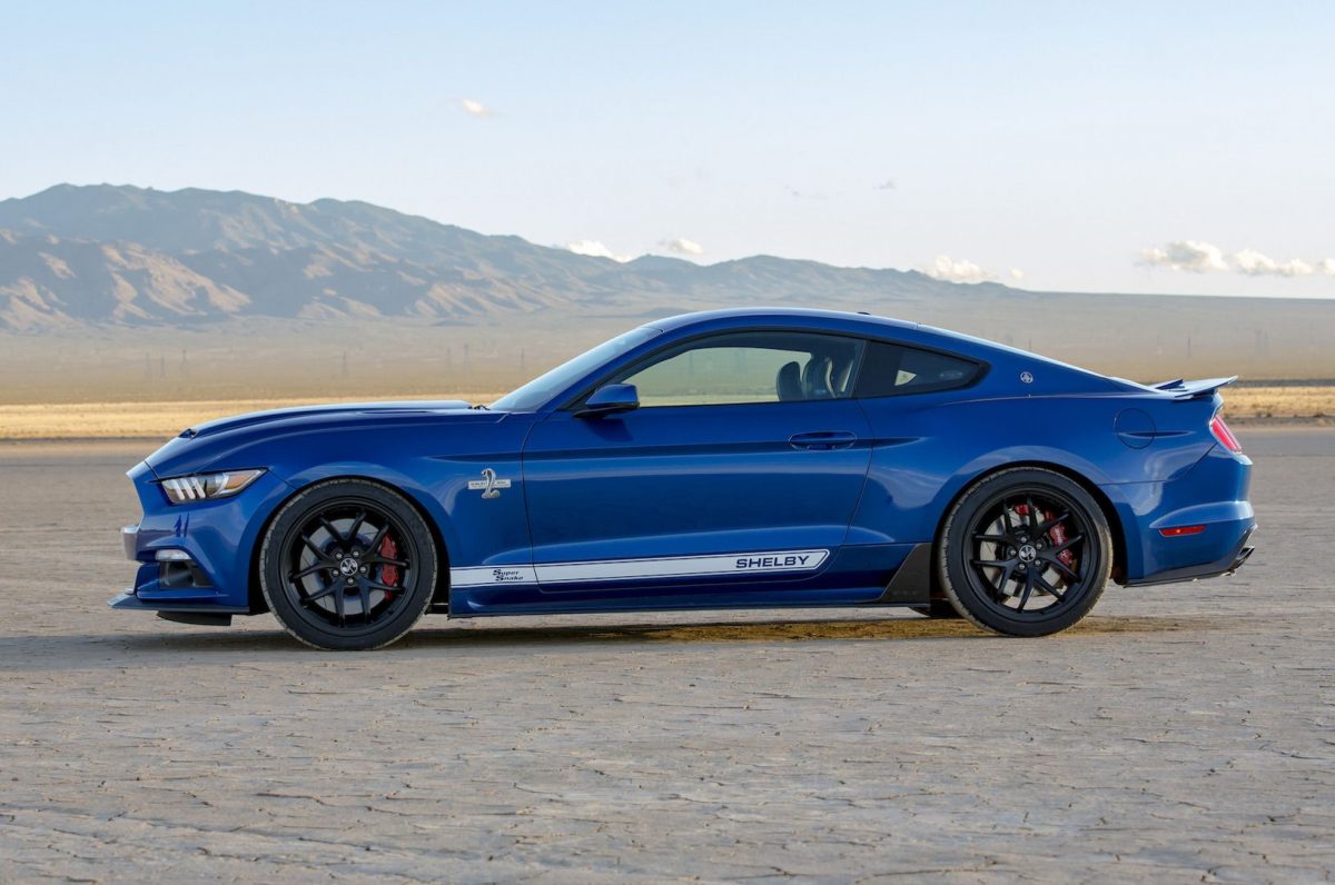 FORD MUSTANG