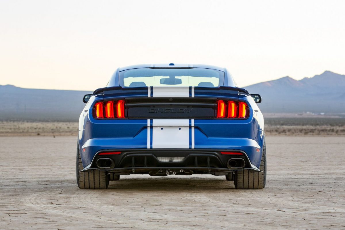 FORD MUSTANG