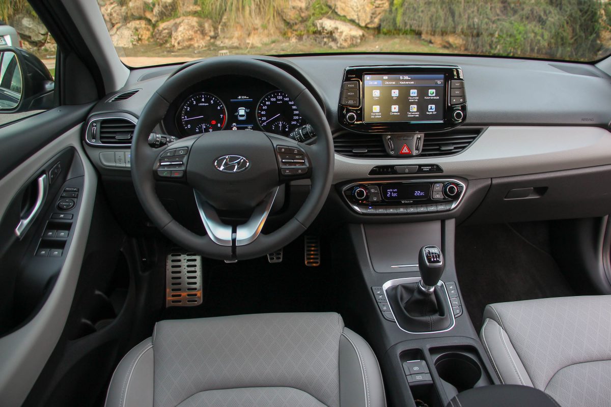 HYUNDAI I30
