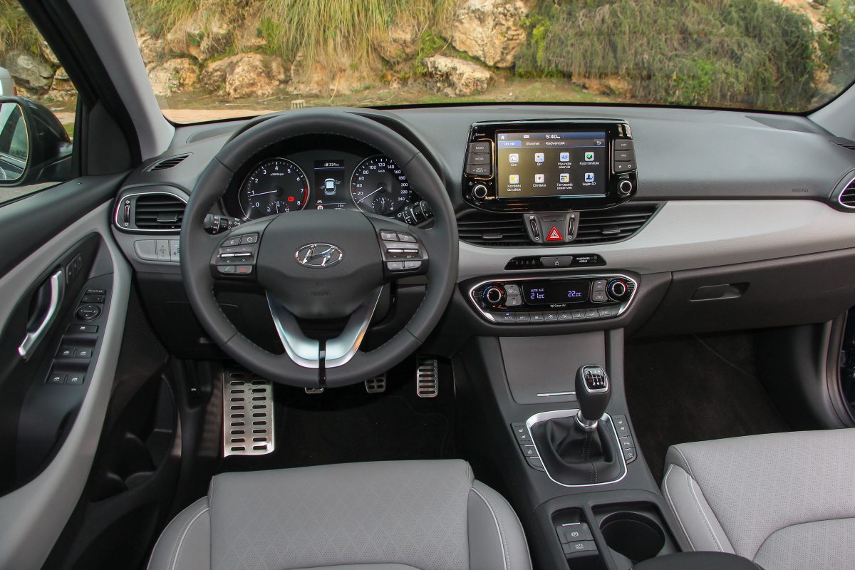 HYUNDAI I30