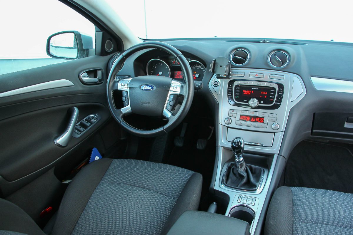 FORD MONDEO