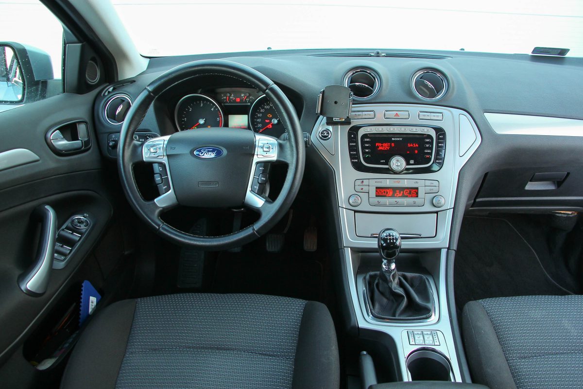 FORD MONDEO