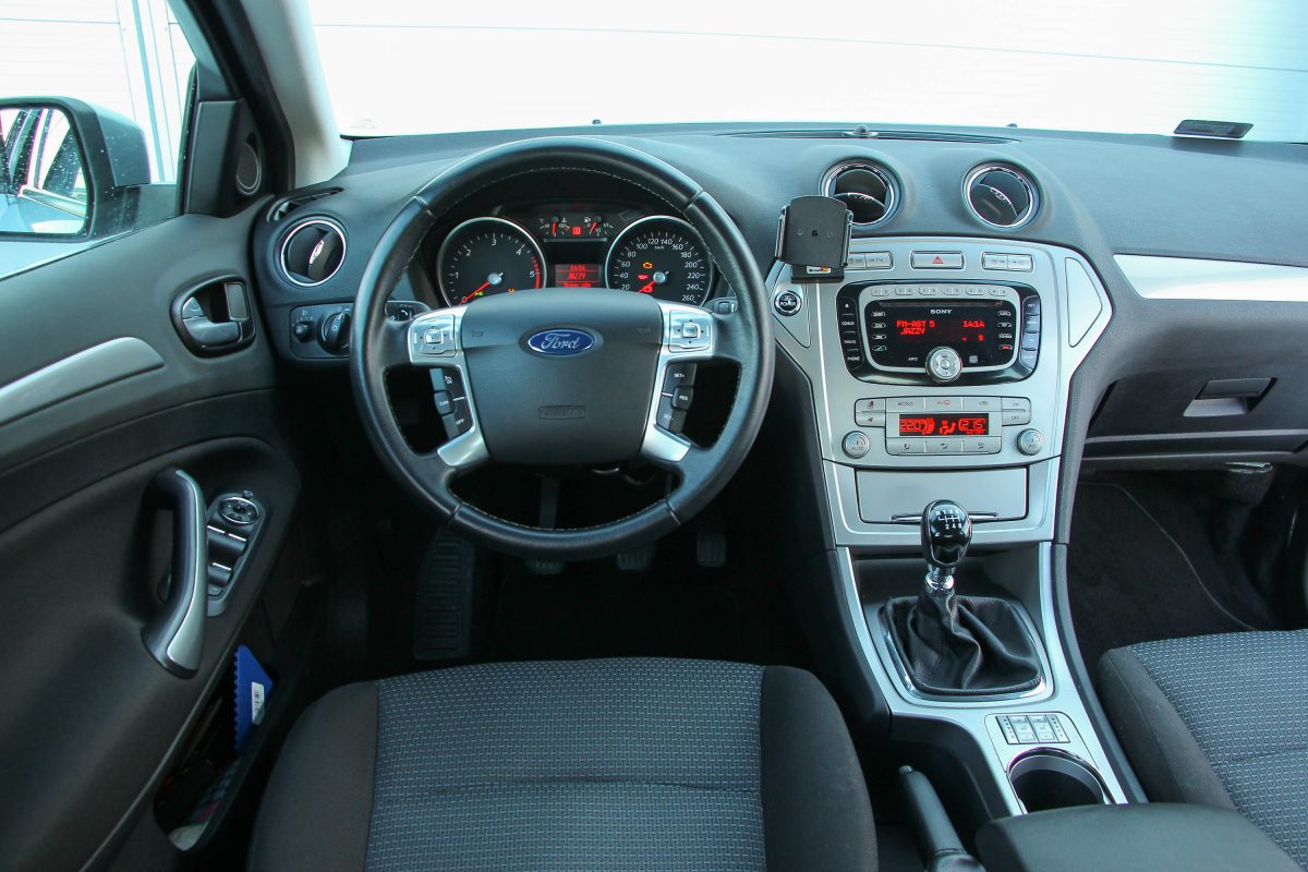 FORD MONDEO