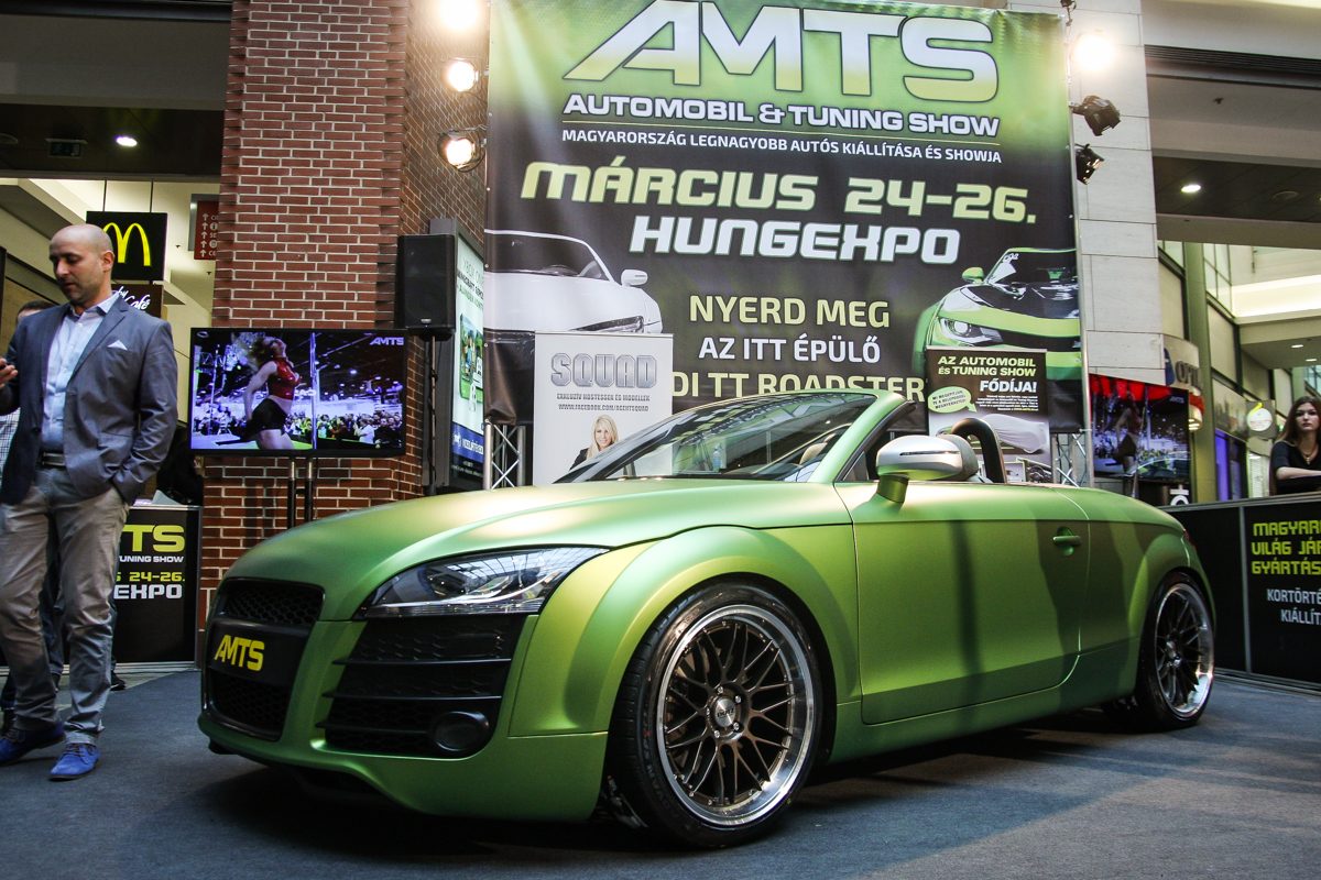 AUDI TT