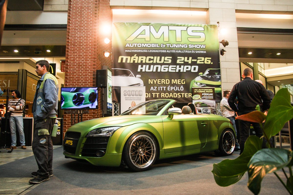 AUDI TT