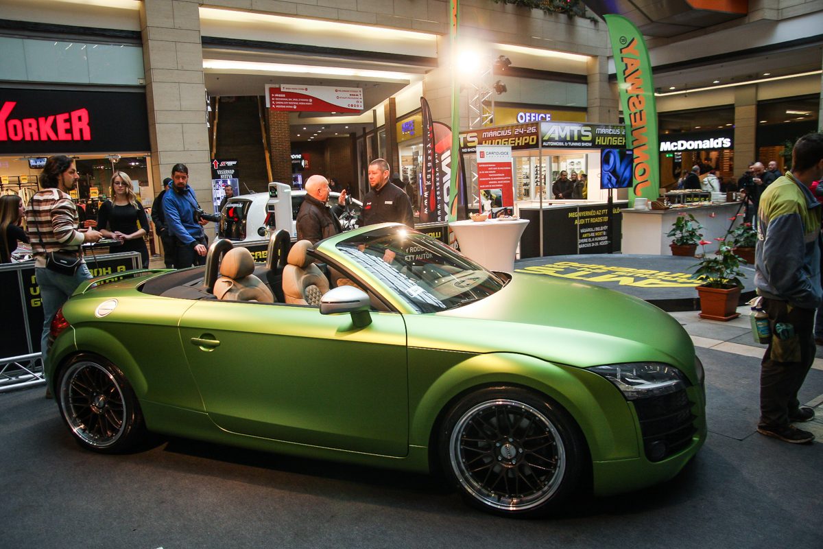 AUDI TT