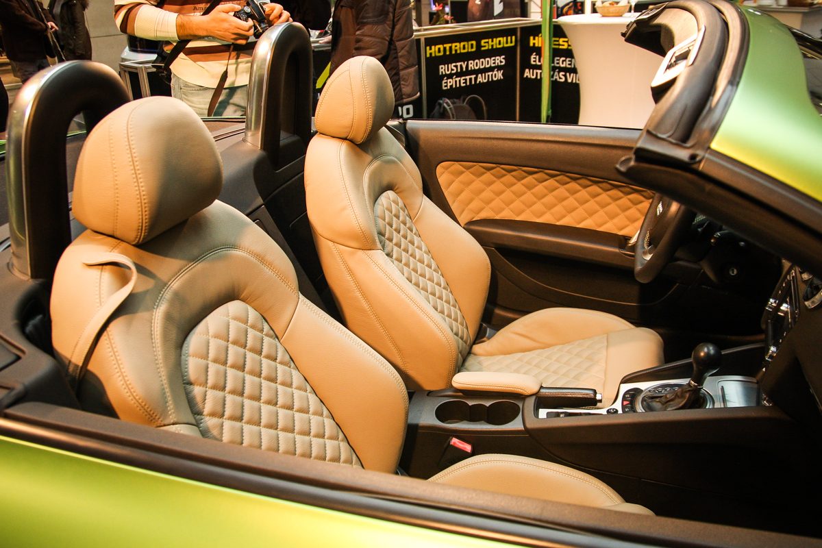 AUDI TT