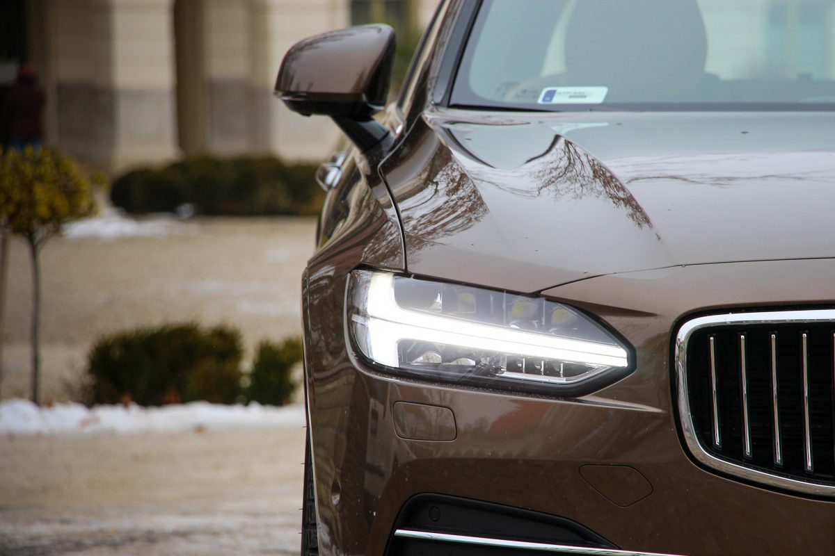 VOLVO V90