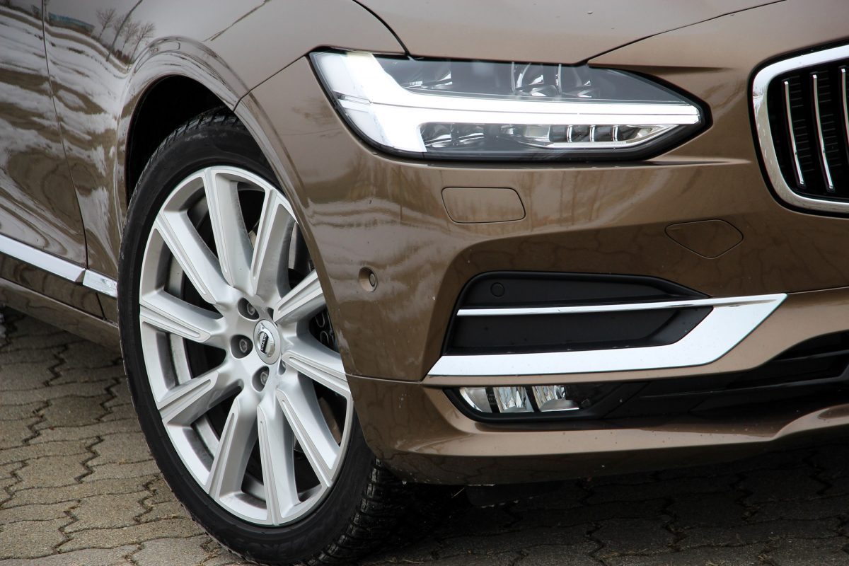 VOLVO V90