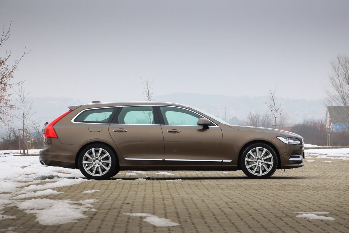 VOLVO V90