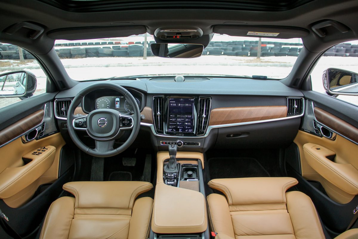VOLVO V90