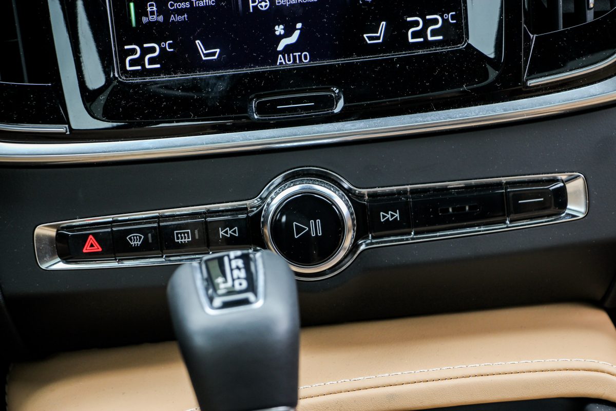 VOLVO V90