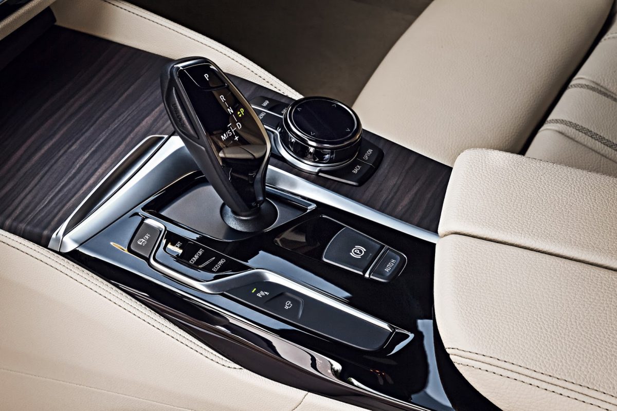 BMW 5-ÖS SOROZAT