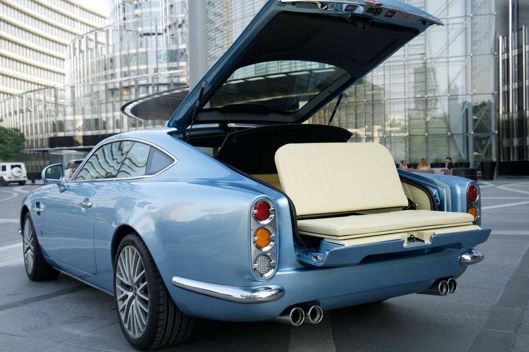 ASTON MARTIN