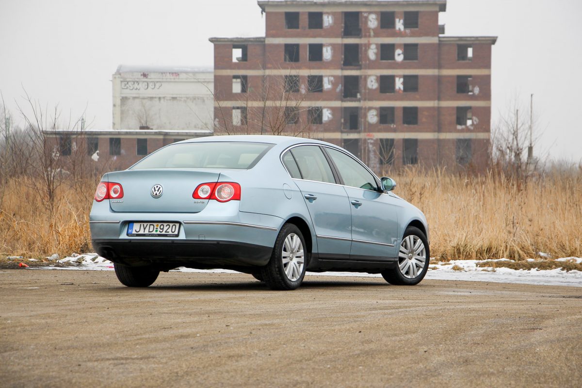 VOLKSWAGEN PASSAT VI