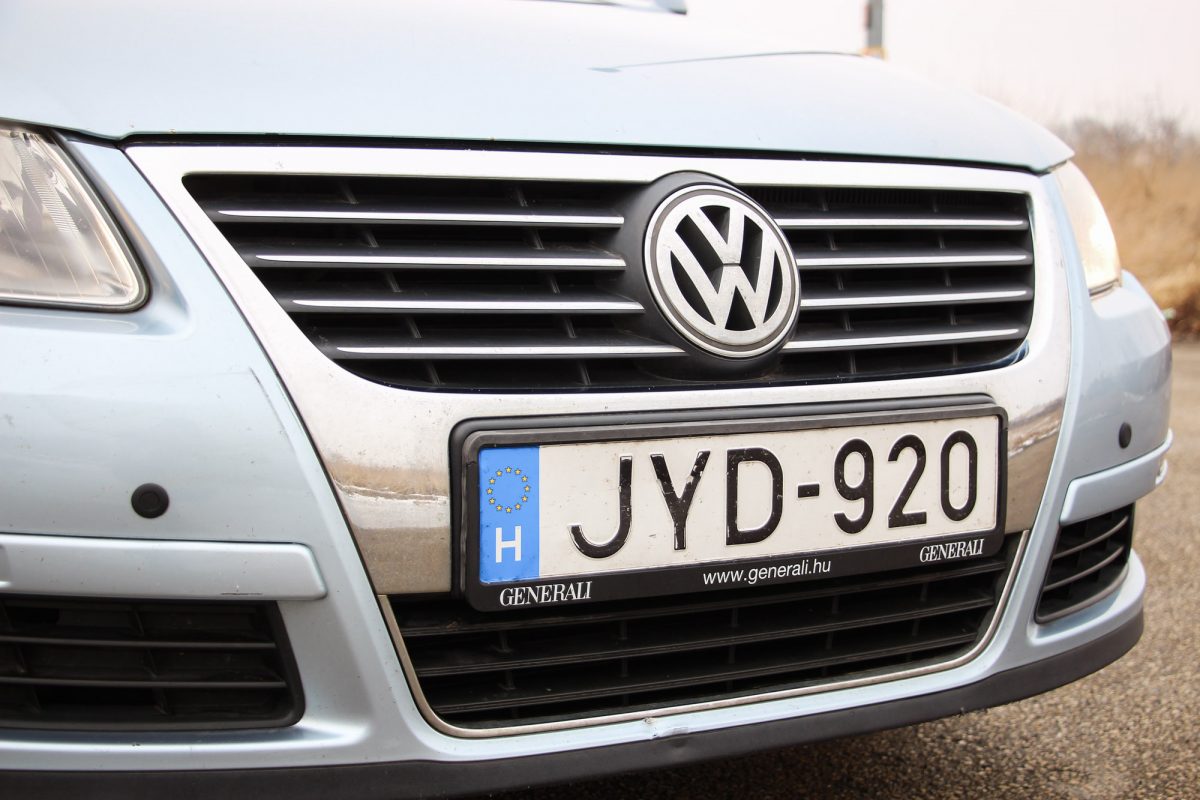 VOLKSWAGEN PASSAT VI